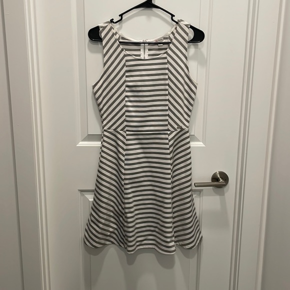 Guess Dress - Picture 1 of 2